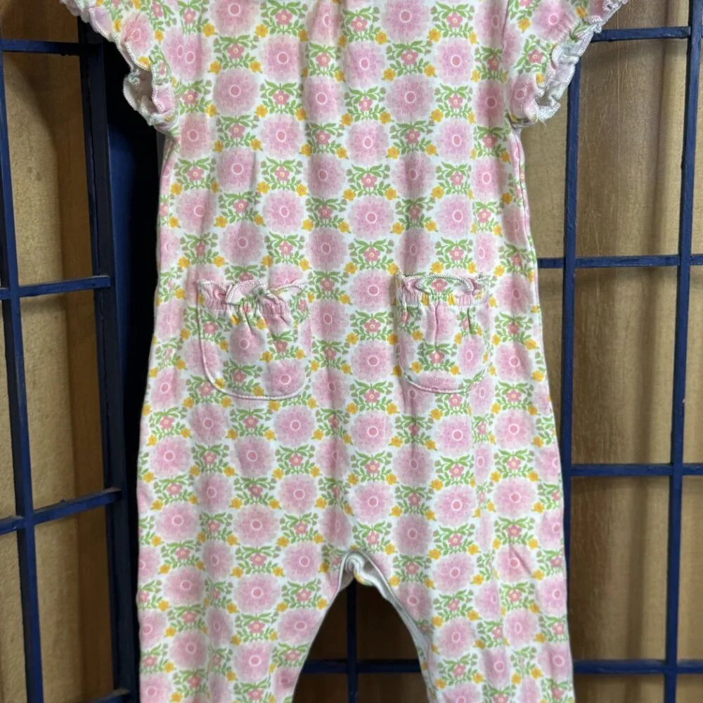 Baby GAP Pink Floral One Piece Romper Peter Pan Collar Newborn 3M - Picture 2 of 8